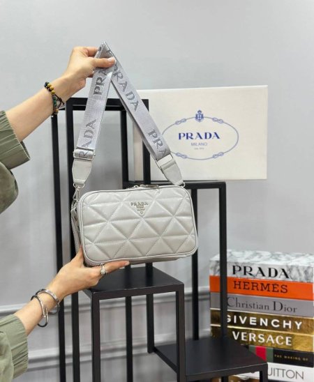 كروس prada