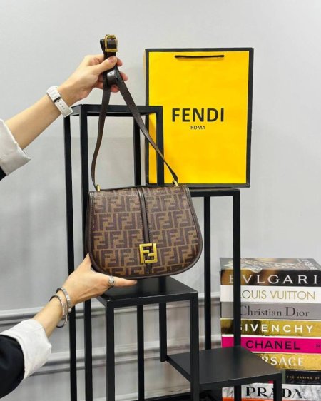 كروس fendi