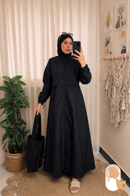 أسود