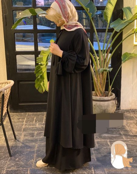 أسود