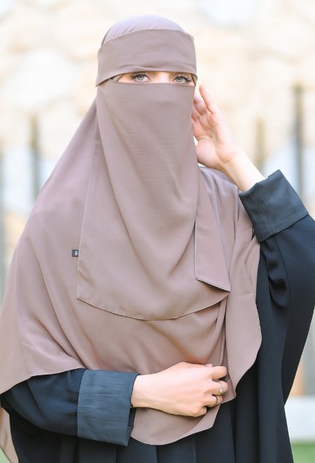 طقم ماليزي ( حجاب + نقاب )