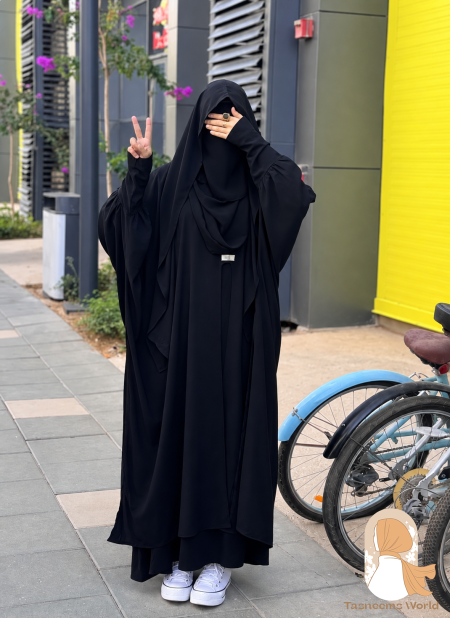 أسود